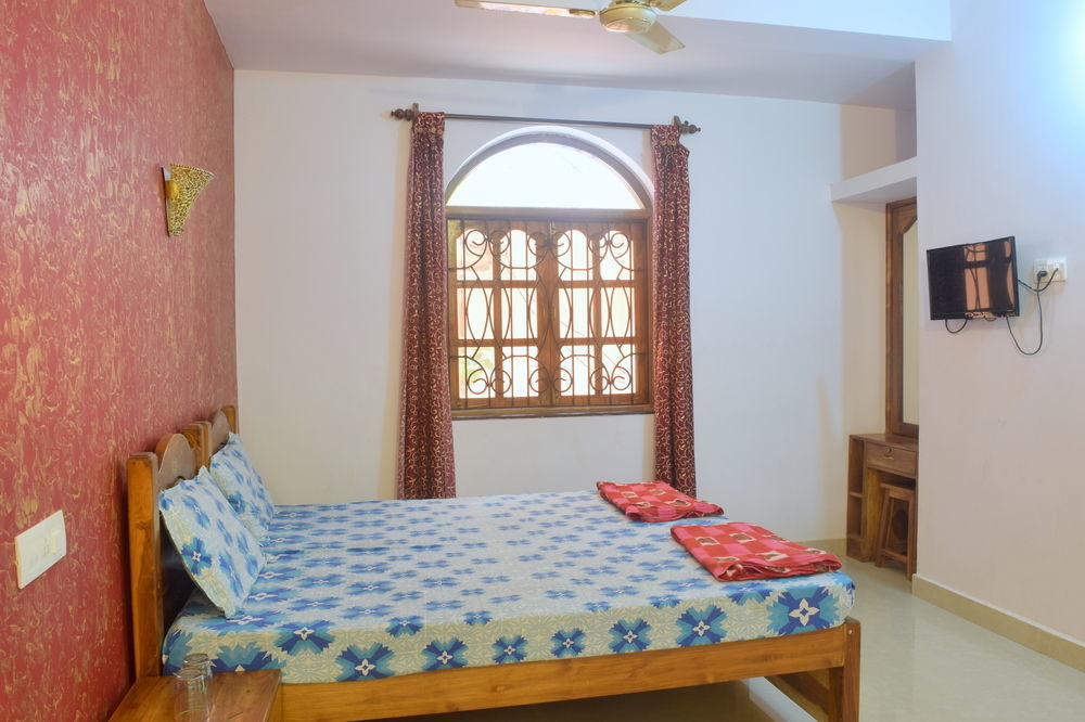 Veronica Resort By The Beach Калангуте Екстериор снимка