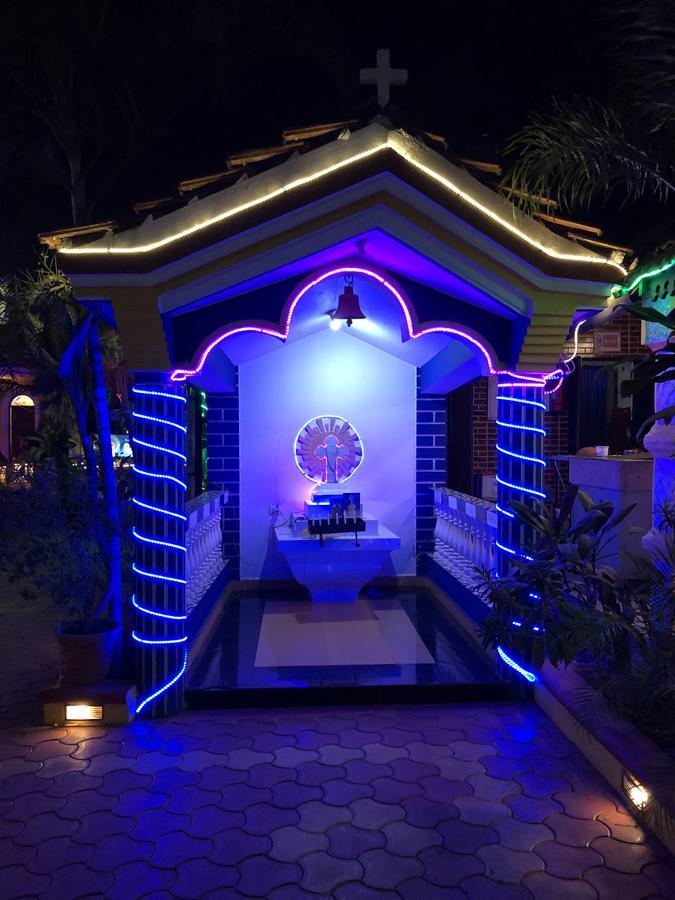 Veronica Resort By The Beach Калангуте Екстериор снимка