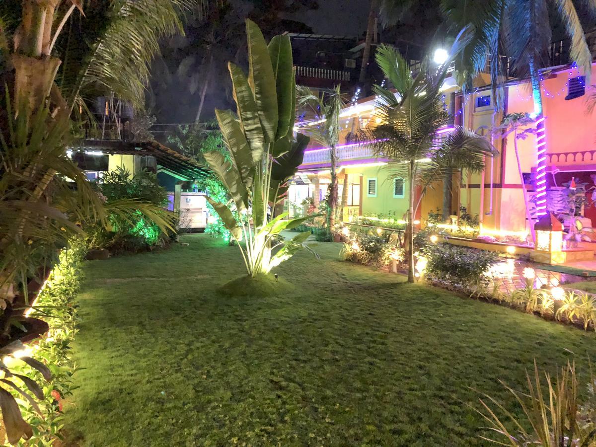 Veronica Resort By The Beach Калангуте Екстериор снимка
