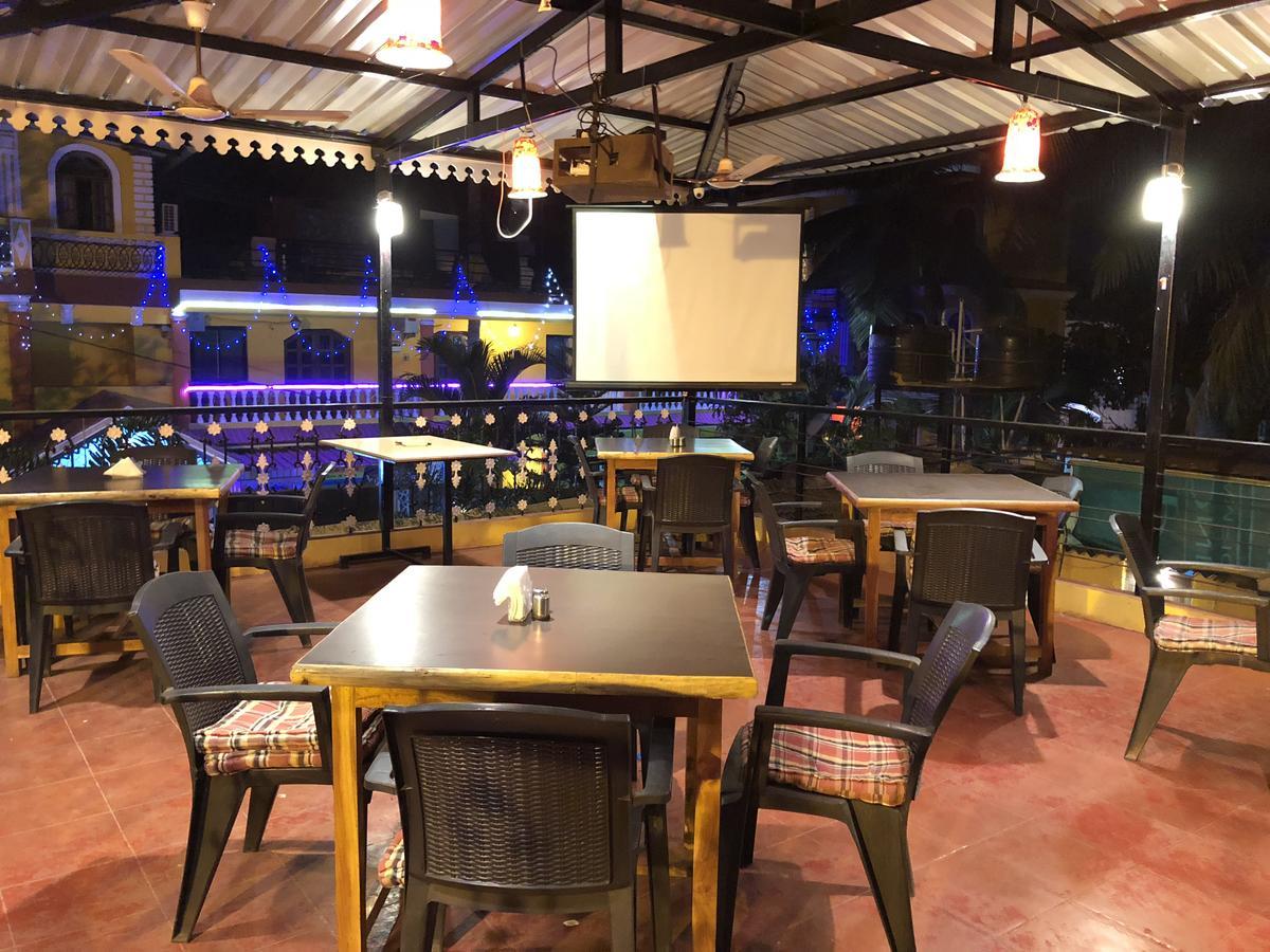 Veronica Resort By The Beach Калангуте Екстериор снимка