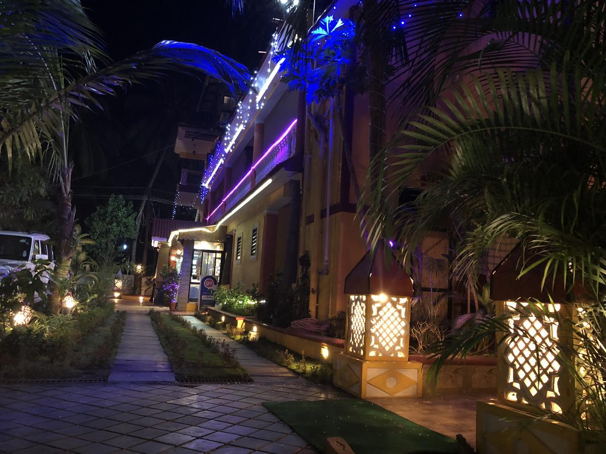 Veronica Resort By The Beach Калангуте Екстериор снимка