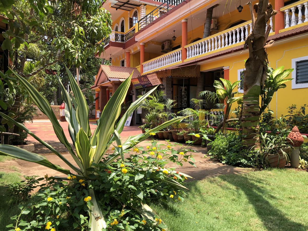Veronica Resort By The Beach Калангуте Екстериор снимка