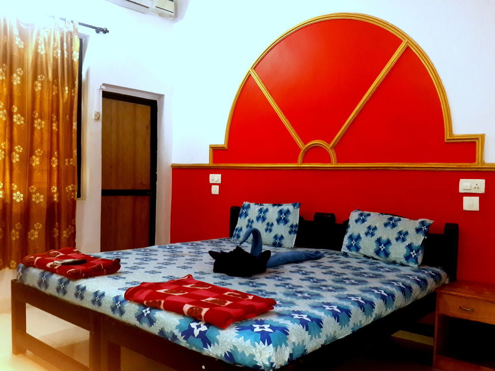 Veronica Resort By The Beach Калангуте Екстериор снимка