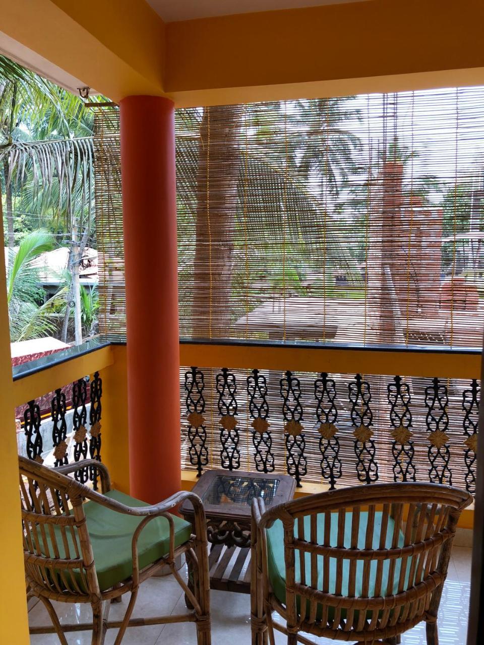 Veronica Resort By The Beach Калангуте Екстериор снимка
