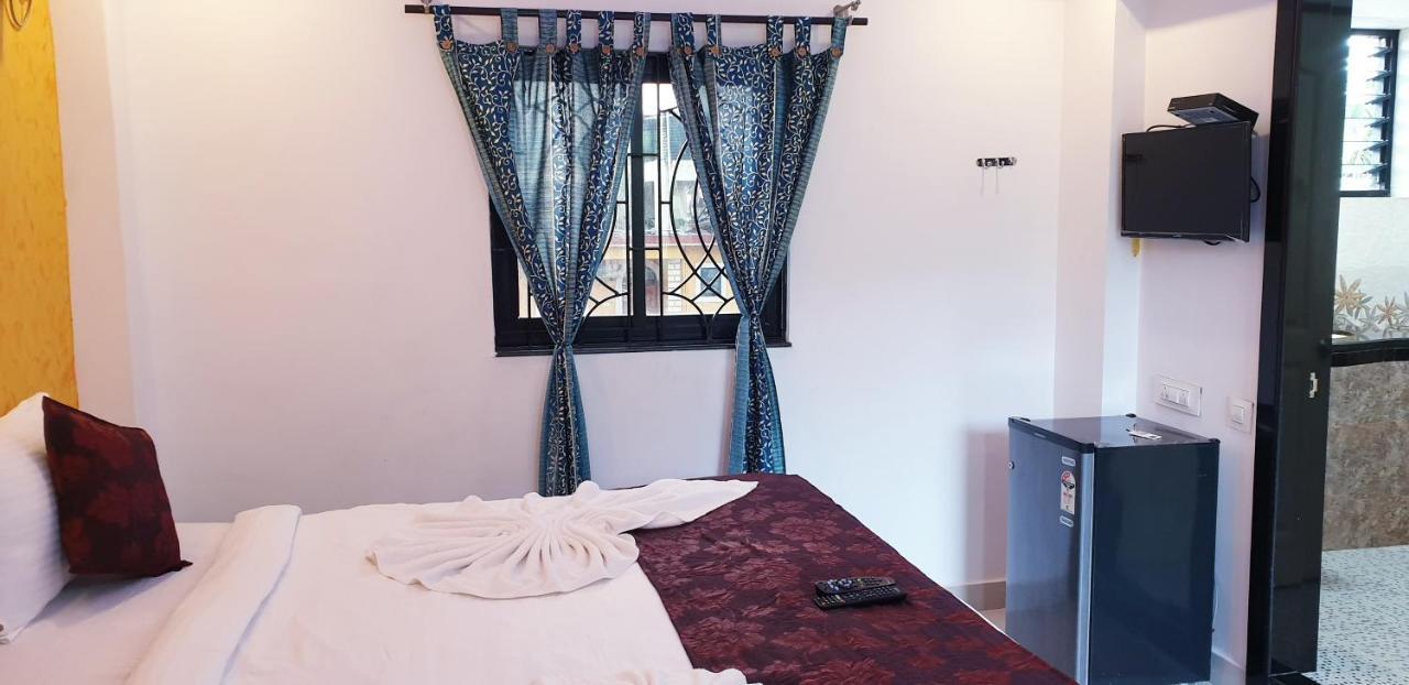 Veronica Resort By The Beach Калангуте Екстериор снимка